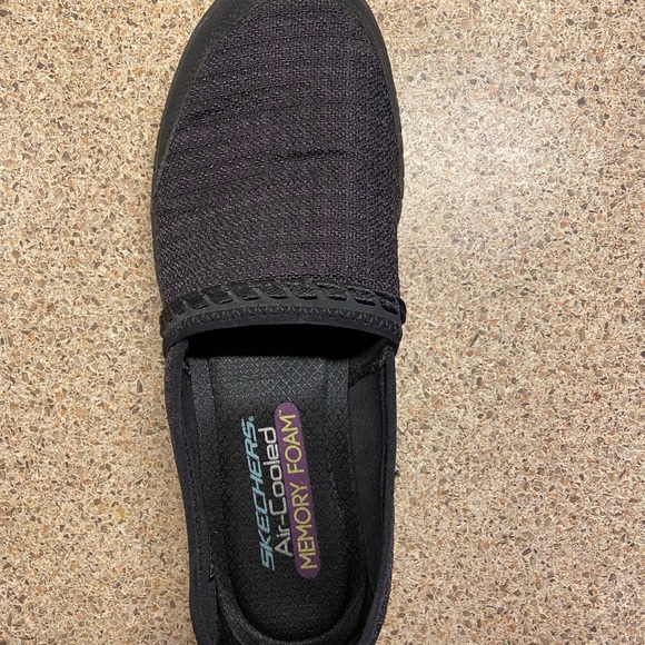Dressy sketchers size 8. - Picture 4 of 4